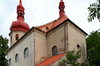 kostel od jihovýchodu (© Pavel Zany Komárek 4. 8. 2012)