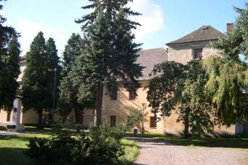 Hlavní průčelí ( © Ivan Grisa 08/2004)