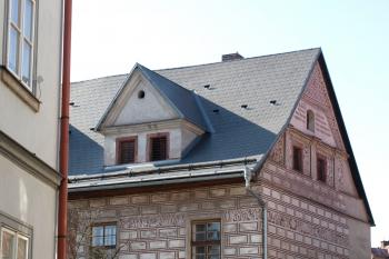 jihozápadní nároží ( © Milan Caha 04/2009)