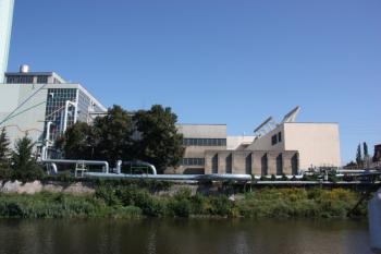 Východní část elektrárny od jihu ( © Ivan Grisa 08/2009)