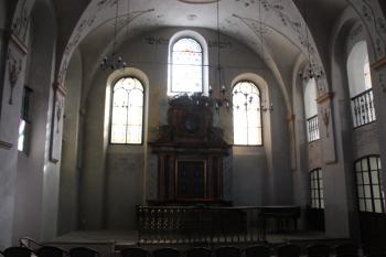 Průhled lodí k východu ( © Ivan Grisa 09/2009)