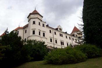 ze zahrady (© Nikola Mildová, 09/2008)