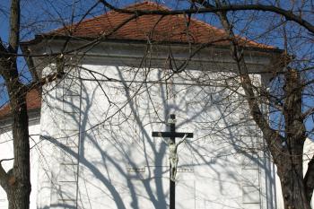kříž u východní zdi ( © Milan Caha 04/2009)