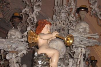 Kostnice (© Monika Gregorovičová, červenec/2006)