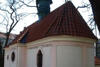 presbytář - bývalá viniční kaple ( © Milan Caha 04/2009)