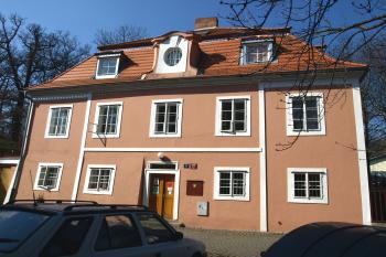 letohrádek Klamovka ( © Milan Caha 04/2009)