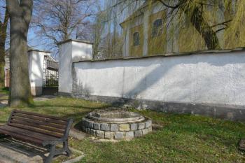 Kostelní studna (© Jaroslav Šefčík, 04/2009)