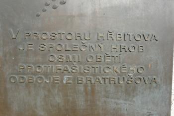 Památník Bratrušovské tragédie (© Jaroslav Šefčík, 04/2009)