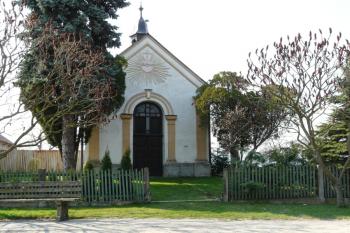 Kaple sv. Panny Marie u Kyselých (© Jaroslav Šefčík, 04/2009)