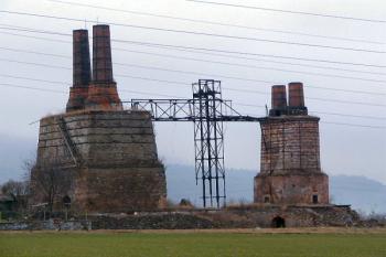 pohled ze silnice ( © Pavel Zany Komárek 15.1. 2005)