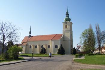 Klenovice na Hané - kostel sv.Bartoloměje (© Ivo Rozehnal, 04/2011)