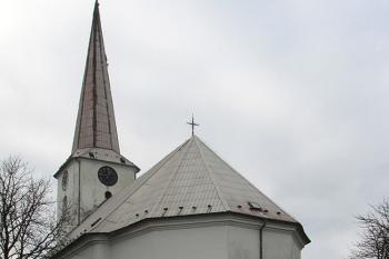 Kostel sv. Petra a Pavla v Hraničných Petrovicích ( © Pavel Vítek 11/2014)