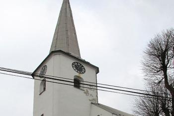 Kostel sv. Petra a Pavla v Hraničných Petrovicích ( © Pavel Vítek 11/2014)