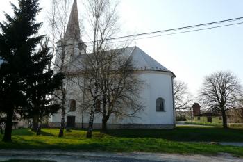 Kostelík v Hraničních Petrovicích (© Jaroslav Šefčík, 04/2009)