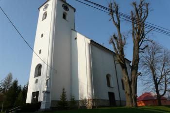 Kostel sv. Petra a Pavla  (© Jaroslav Šefčík, 04/2009)