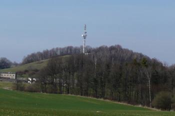 vrch Okrouhlice od jihu ( © Jan P. Štěpánek 04/2009)