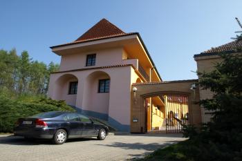  ( © Milan Caha 04/2009)