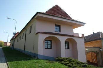  ( © Milan Caha 04/2009)