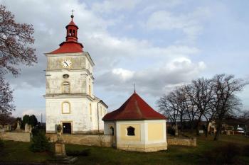 kostel a márnice ( © Jiří Čížek 04/2009)