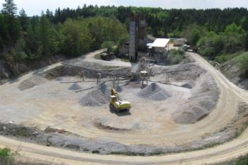 Vápenka a kamenolom Malá dohoda (© Jan Celý, 05/2009)