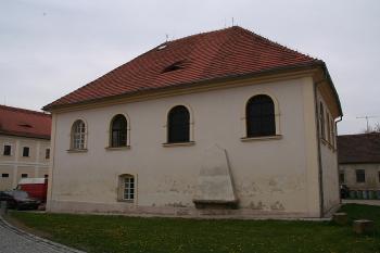 Synagoga od východu ( © Ivan Grisa 04/2009)
