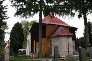 Presbytář (původní kaple) a jižní oratoř od východu ( © Ivan Grisa 04/2009)