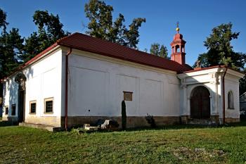 kaple od jihozápadu (© Pavel Zany Komárek 12. 8. 2012)
