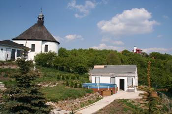 Kaple od západu, ( © Ivan Grisa 05/2009)