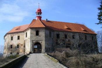 Vartemberk -  pohled na zámek od jihu (© Pavel Jarý,  11.03.2007)