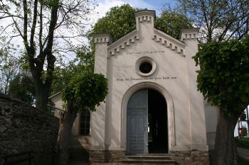 Vstupní brána od jihu ( © Ivan Grisa 05/2009)