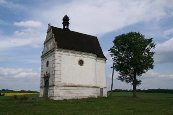 Kaple od jihu ( © Ivan Grisa 05/2009)