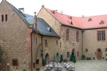 nádvoří hradu Kreibstein (© Václav Hodek, 05/2009)