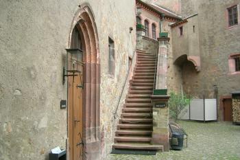 nádvoří  hradu Kreibstein (© Václav Hodek, 05/2009)