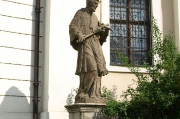 sv. Jan Nepomucký z 18. století ( © Milan Caha 05/2009)