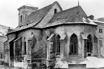 Pohled na jižní stranu kostela od jihovýchodu, 1869 ( © anon., (in David Merta, Marek Peška, Jaroslav Sadílek - Kateřina Urbánková: Kostel sv. Mikuláše na Dolním trhu v Brně, Brno v minulosti a dnes XV, Brno 2001))
