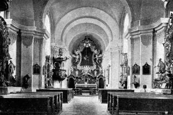 interiér kostela na počátku 20. století (© Antonín Podlaha: Posvátná místa království Českého; Díl 2., Vikariáty: Berounský, Bystřický a Plzeňský, Dědictví sv. Jana Nepomuckého, Praha 1908)