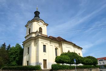 kostel od jihozápadu ( © Milan Caha 05/2009)