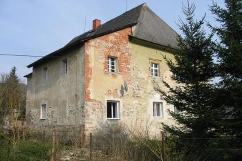 Jz. nároží tvrze (© Dušan Dohňanský 04/2015)