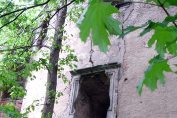 Okno v západním renesančním křídle zámku ( © Iva Spurná 7.5.2007)