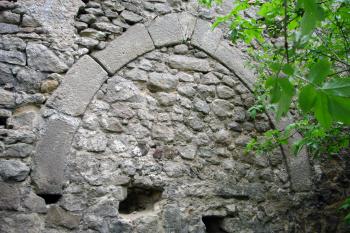 Zazděná původní brána ve východní hradbě ( © Iva Spurná 7.5.2007)