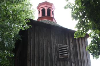 Zvonice od východu ( © Ivan Grisa 07/2009)