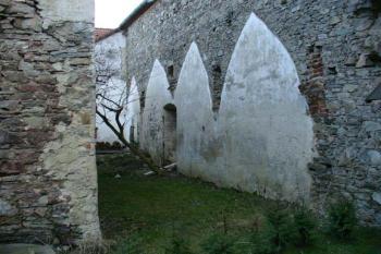 Kuklov - bývalá křížová chodba (© Pavel Jarý,  20.2.2007)