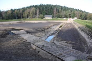 Akumulační nádrž pod Sedelským vrchem ( © Ivan Grisa 09/2009)