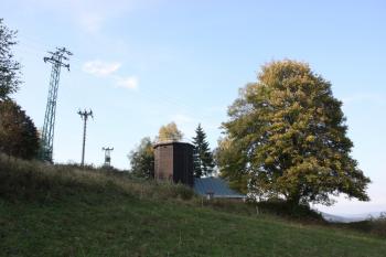 Vodní zámek od jihu ( © Ivan Grisa 09/2009)