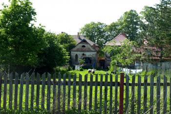 bývalá synagoga ( © Milan Caha 05/2009)