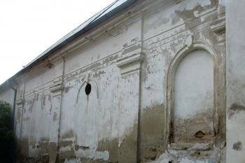 zeď s původní výzdobou ( © Milan Caha 05/2009)