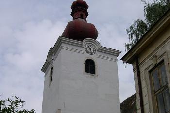 Věž od východu (© Ivan Grisa, 08/2005)