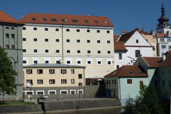 barokní konvent upravený na věznici ( © Milan Caha 05/2009)