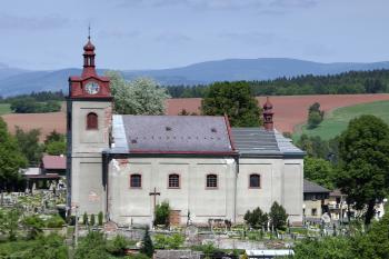 Kostel v Dolní Kalné ( © Zbyněk Šimůnek 05/2009)
