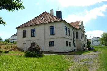 pohled od západu ( © Milan Caha 05/2009)